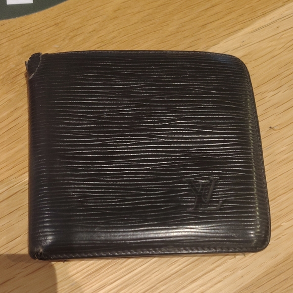 Louis Vuitton Black Wallet - Picture 1 of 12